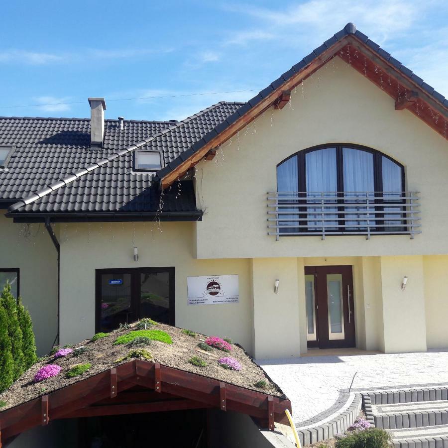Apartamenty Przy Trakcie Cesarskim Wegierska Gorka Dış mekan fotoğraf